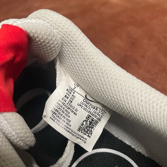 (Size 7) Nike Court Vision Low Print Red Sneakers - Picture 7 of 7